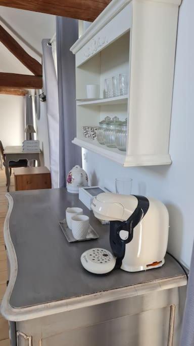 Belle Suite Dans Corps De Ferme - Logement Alicia Villiers-sous-Grez 外观 照片